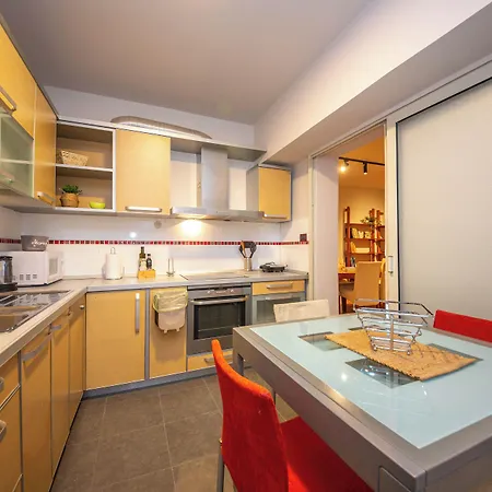 Apartment Blloku Unique 3 Tirana