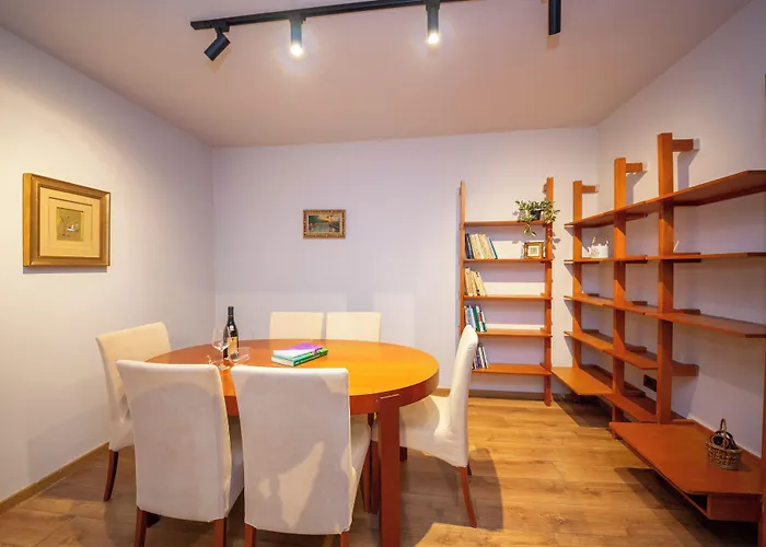 Apartment Blloku Unique 3 *