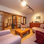 Apartment Blloku Unique 3 Tirana