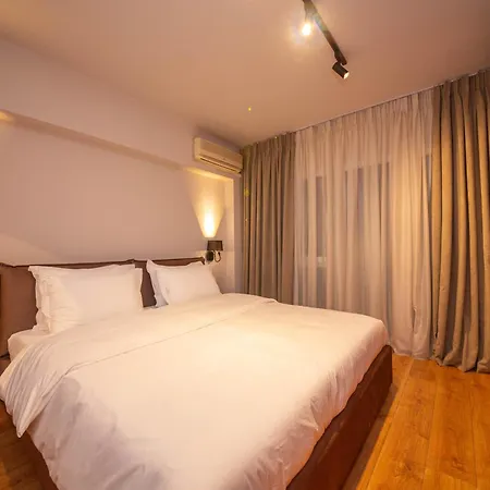 Apartment Blloku Unique 3 *